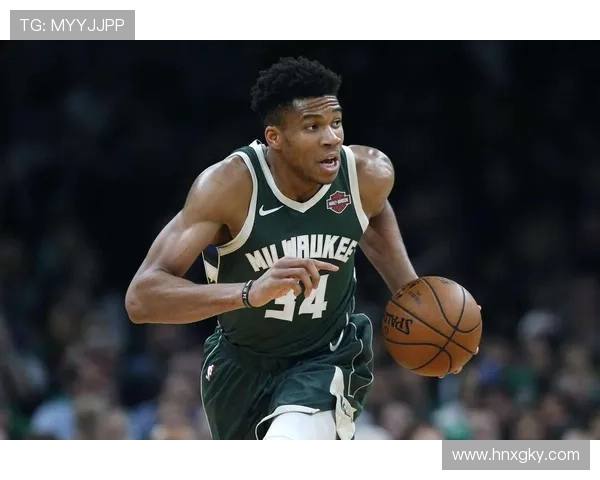 张佳玮深度解析雄鹿队的阵容构建与字母哥的支持体系